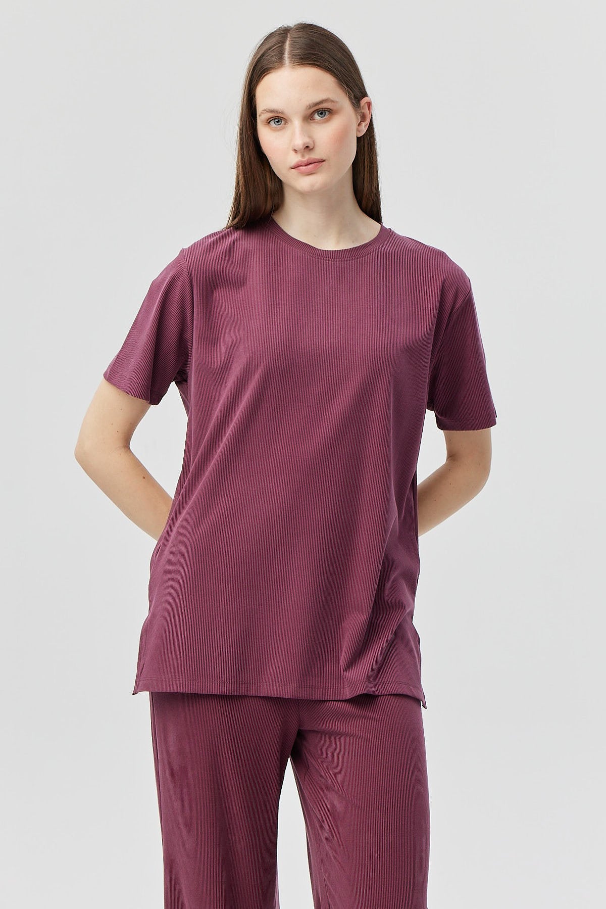 Women's Thin Ribbed Basic T-shirt