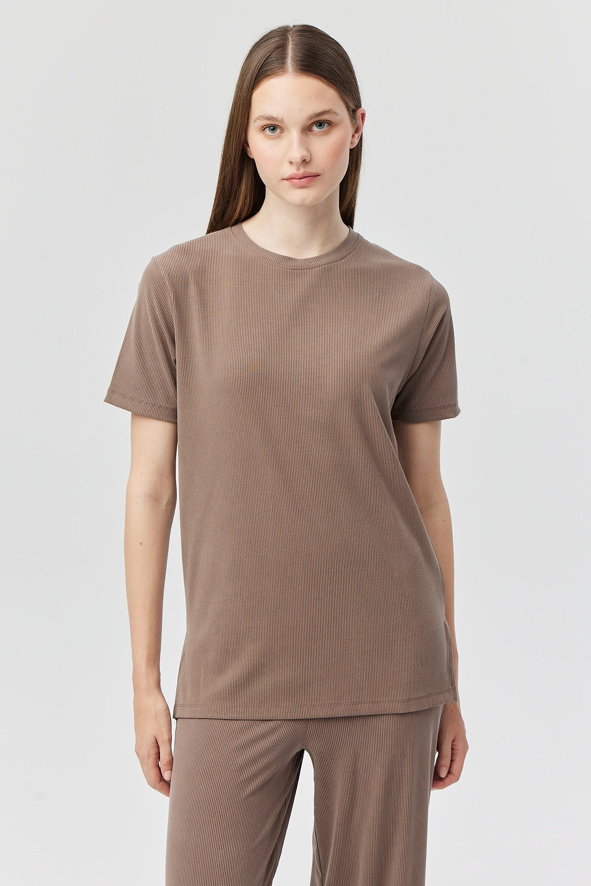 Women's Thin Ribbed Basic T-shirt