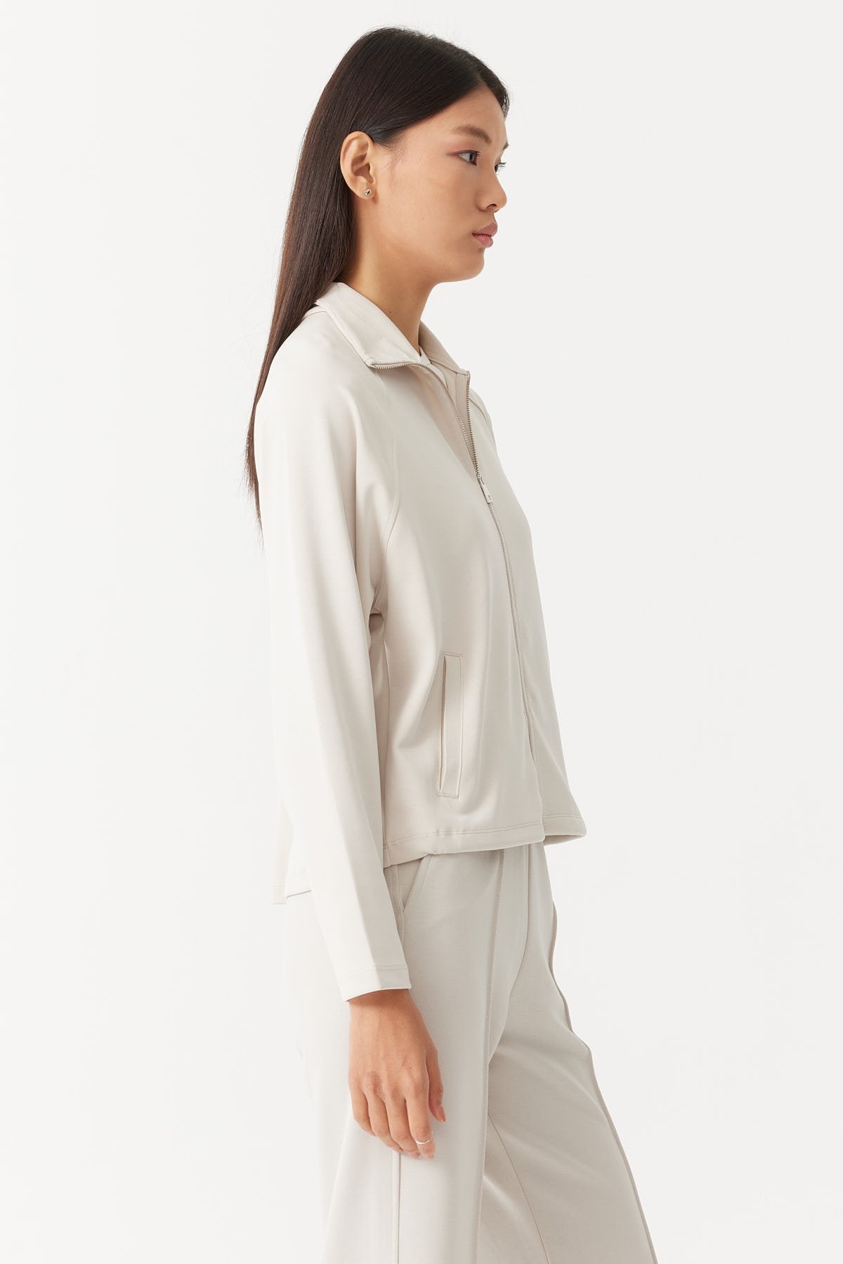 سويت شيرت نسائية بسحاب