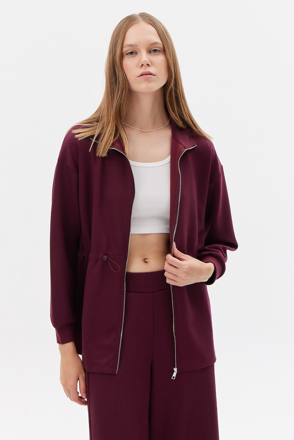 سويت شيرت نسائية بتفاصيل عند الخصر