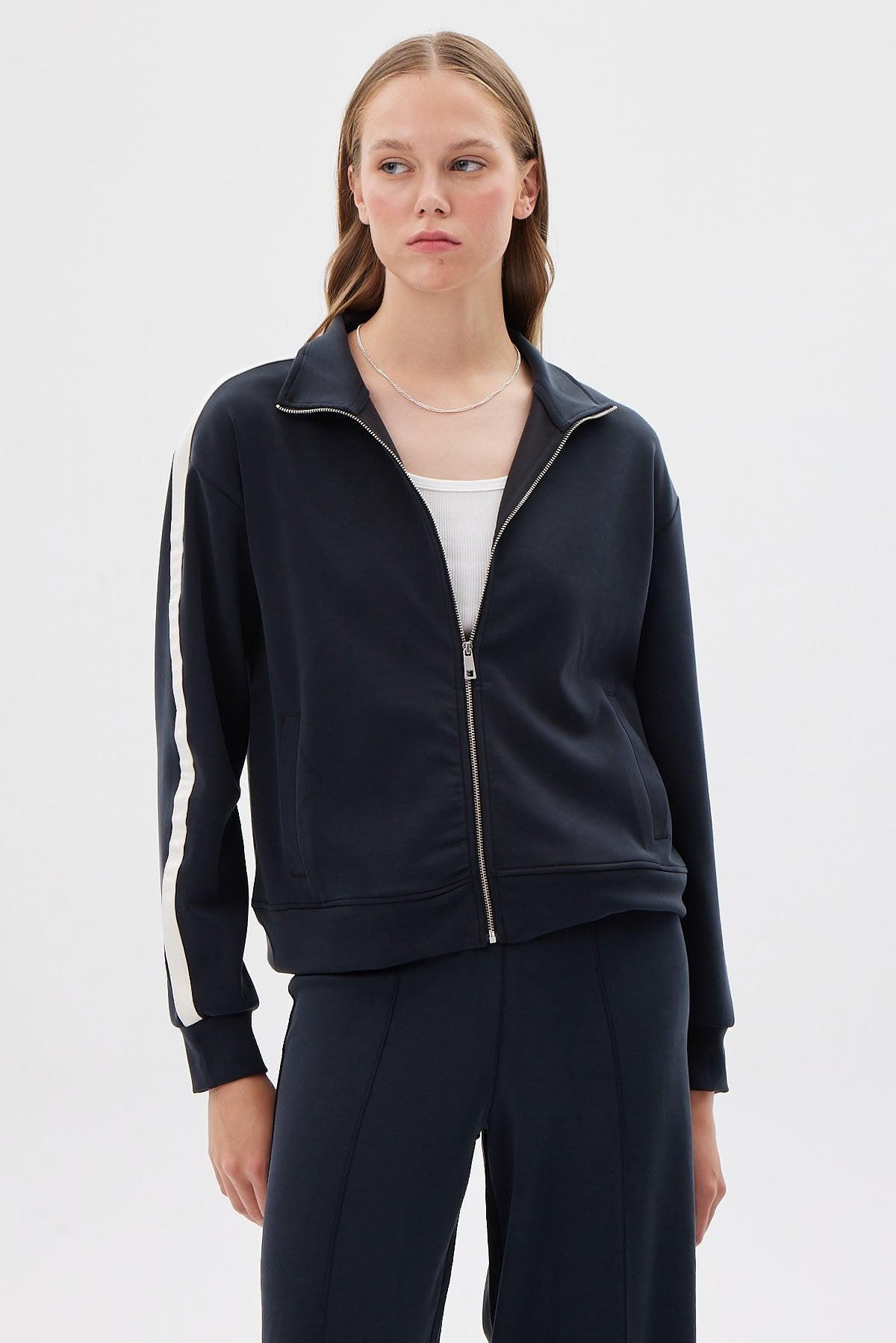 سويت شيرت مخططة للنساء