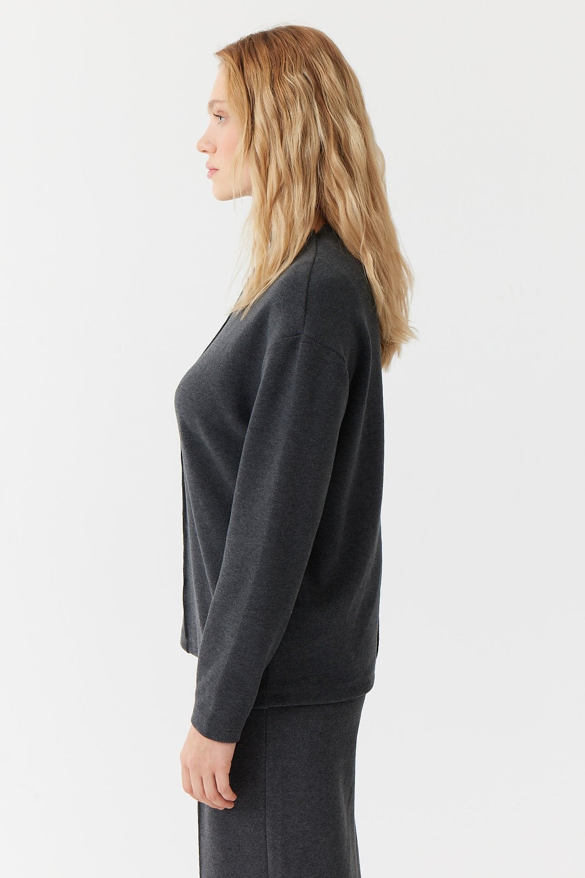Women's Collarless Front Stitched Sweat Top