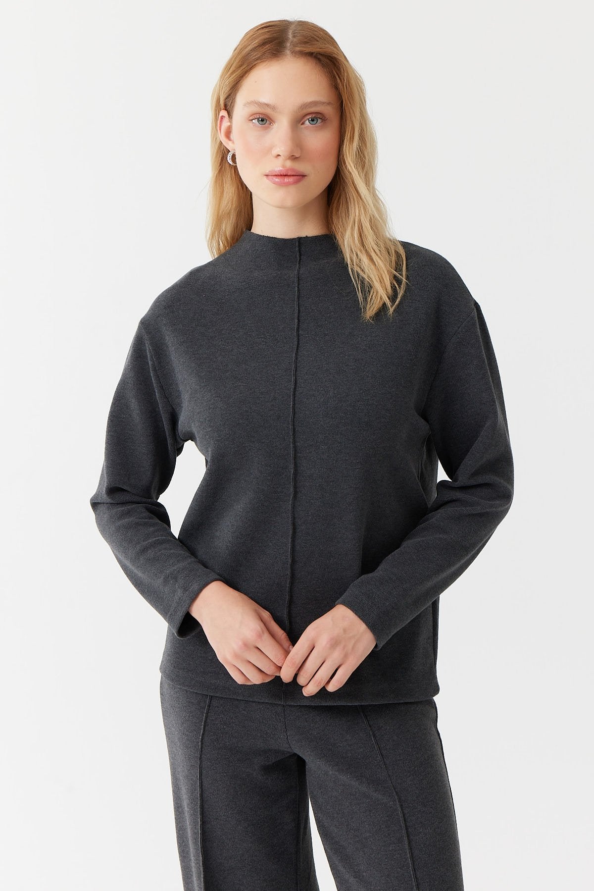 Women's Collarless Front Stitched Sweat Top