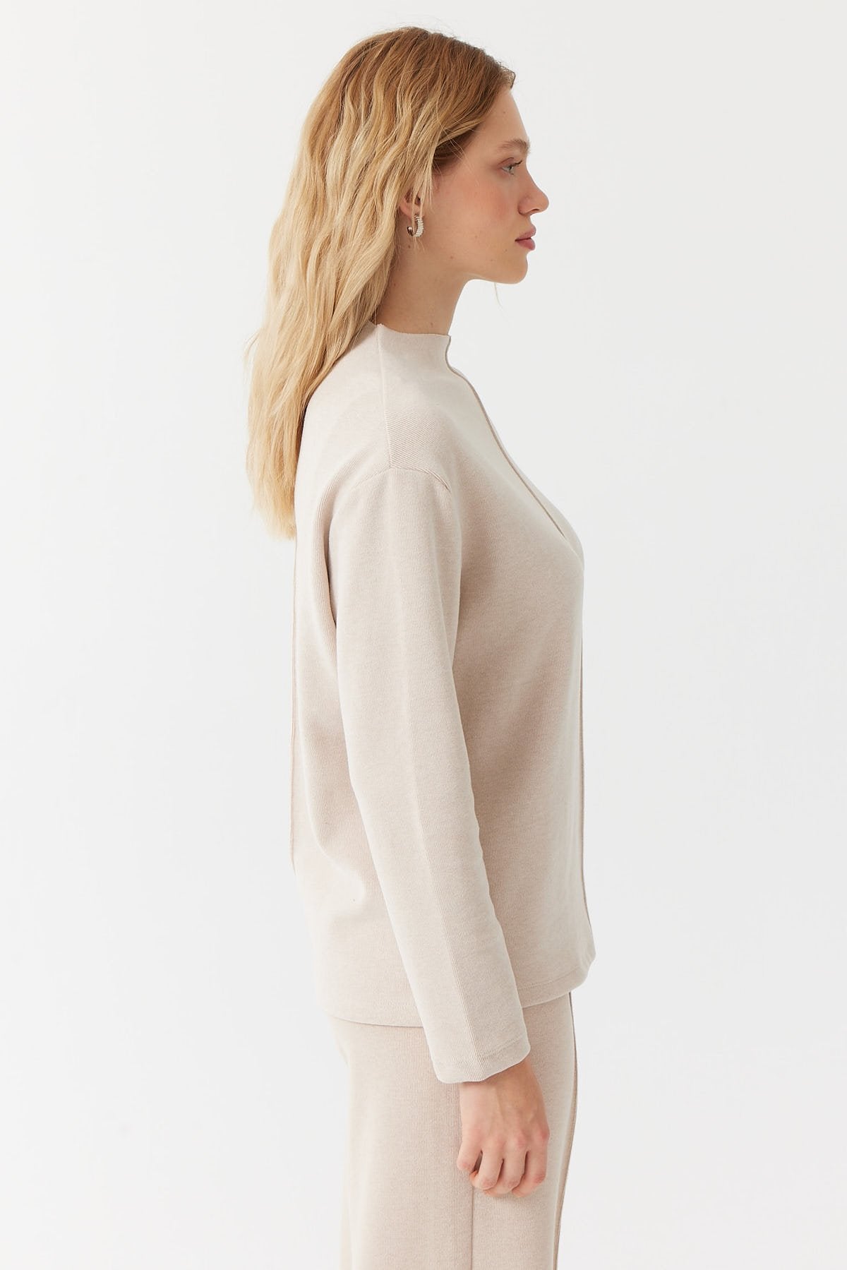 Women's Collarless Front Stitched Sweat Top