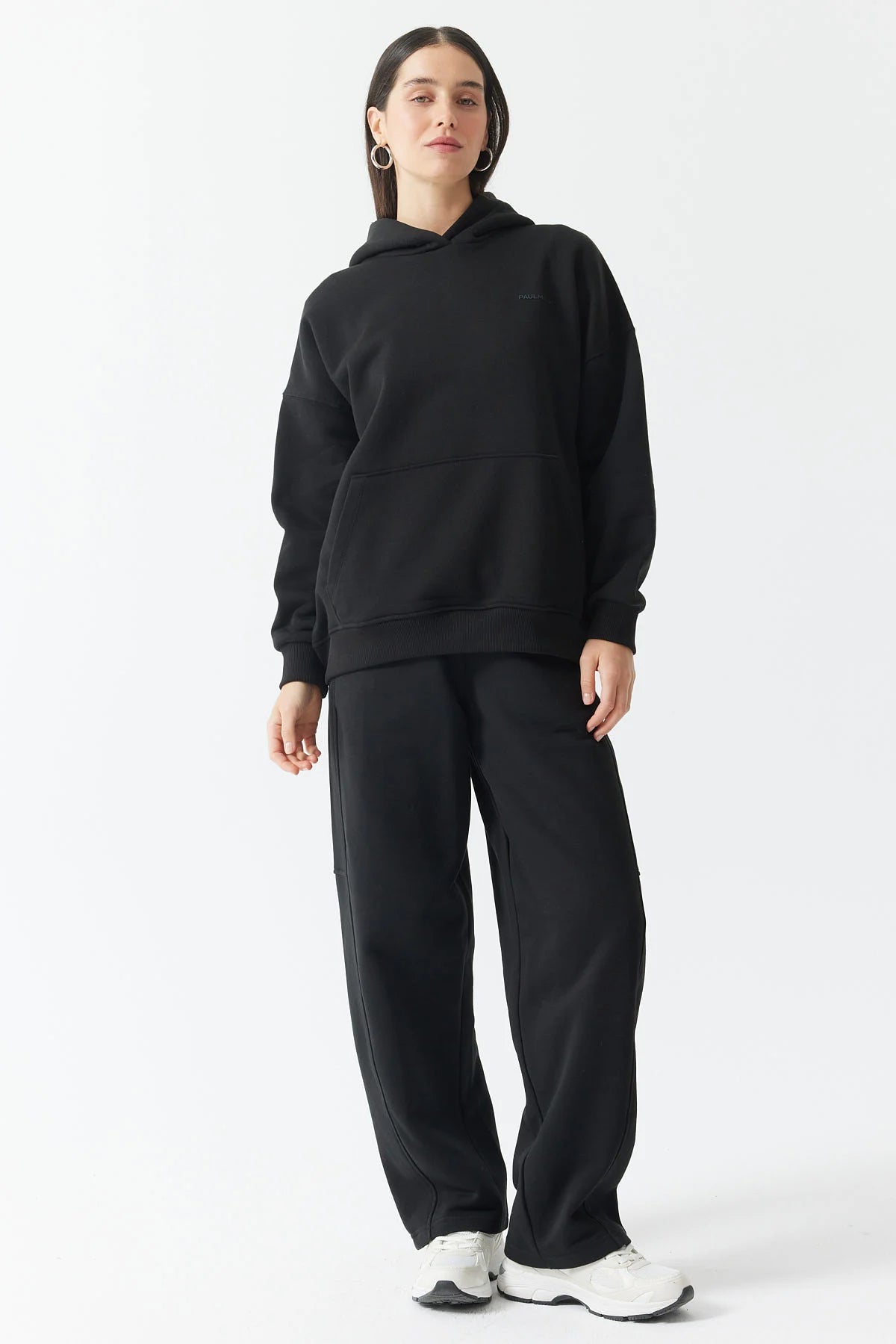 سويت شيرت نسائي بغطاء للرأس