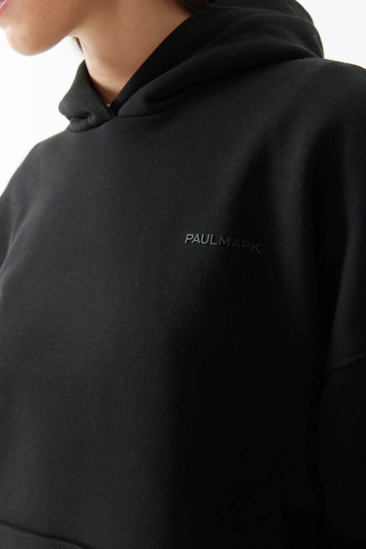 سويت شيرت نسائي بغطاء للرأس