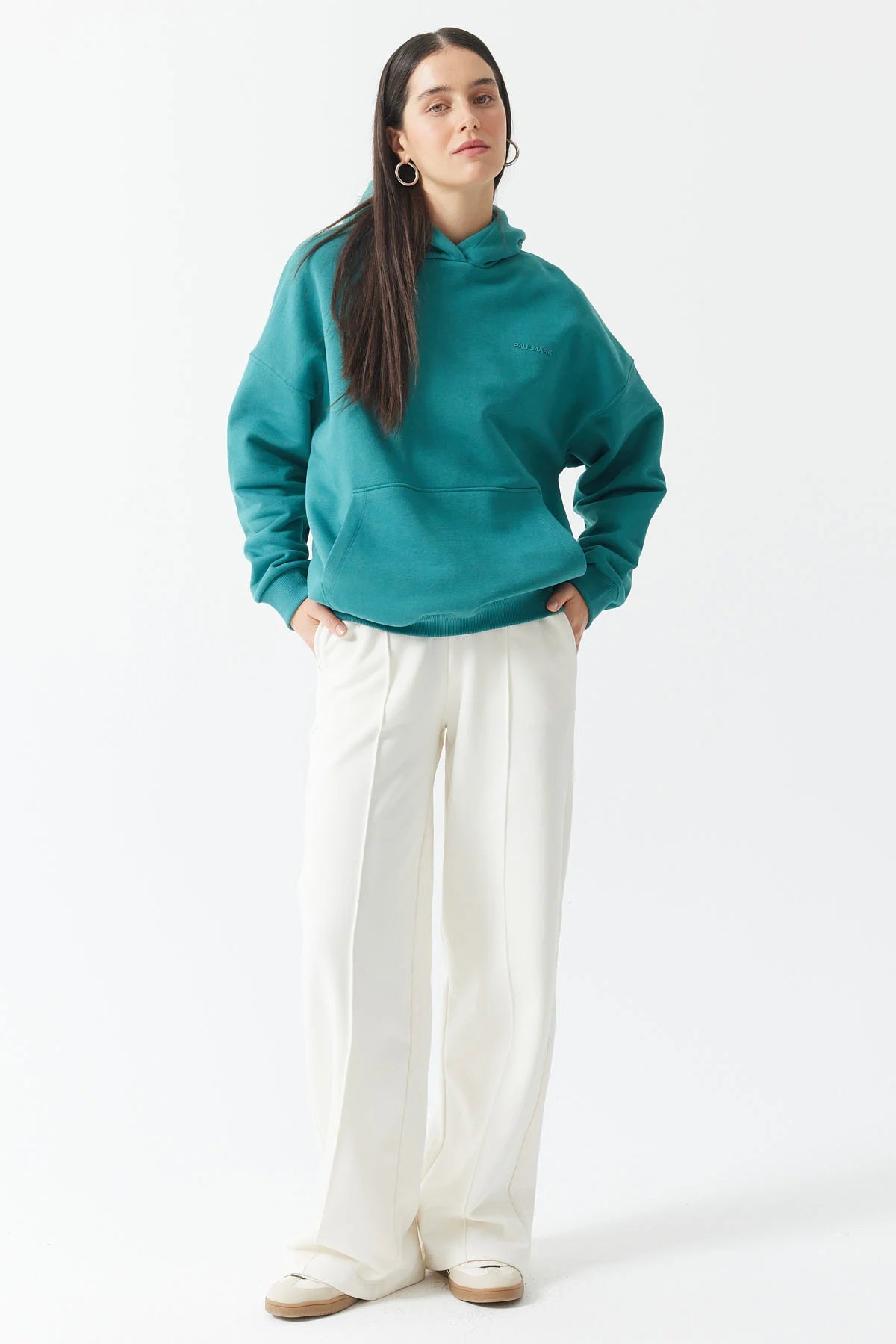 سويت شيرت نسائي بغطاء للرأس