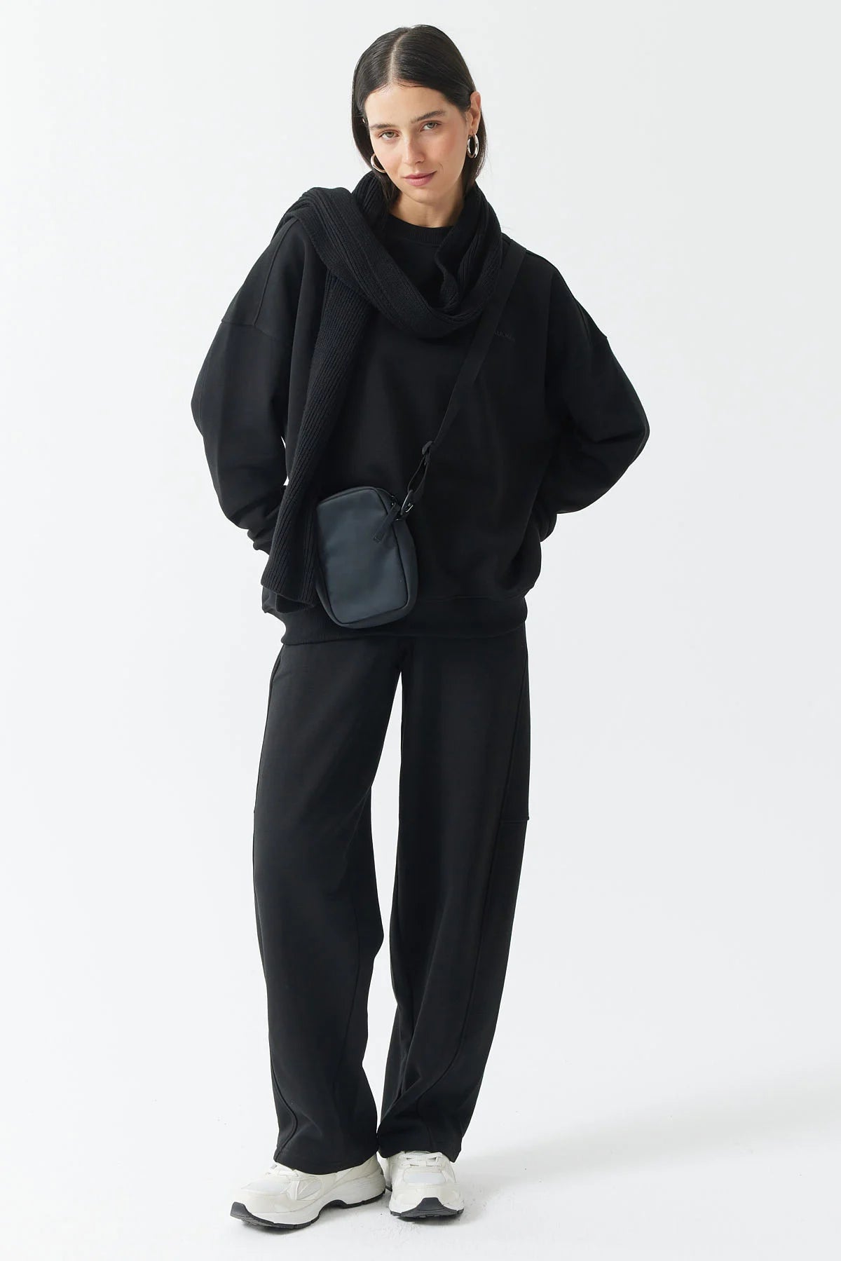 Women's Basic Sweatshirt