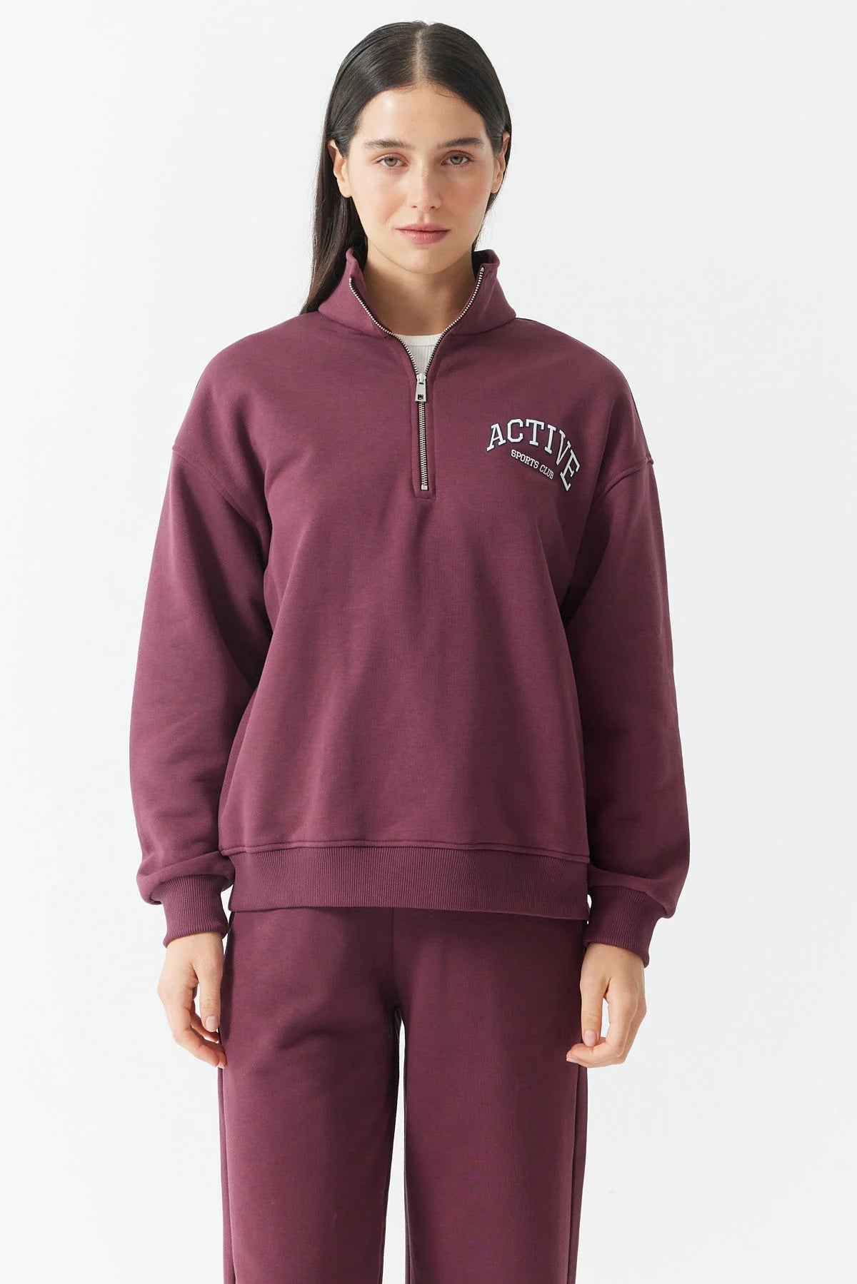 سویتشێرتی بەزنجیری ئافرەتان