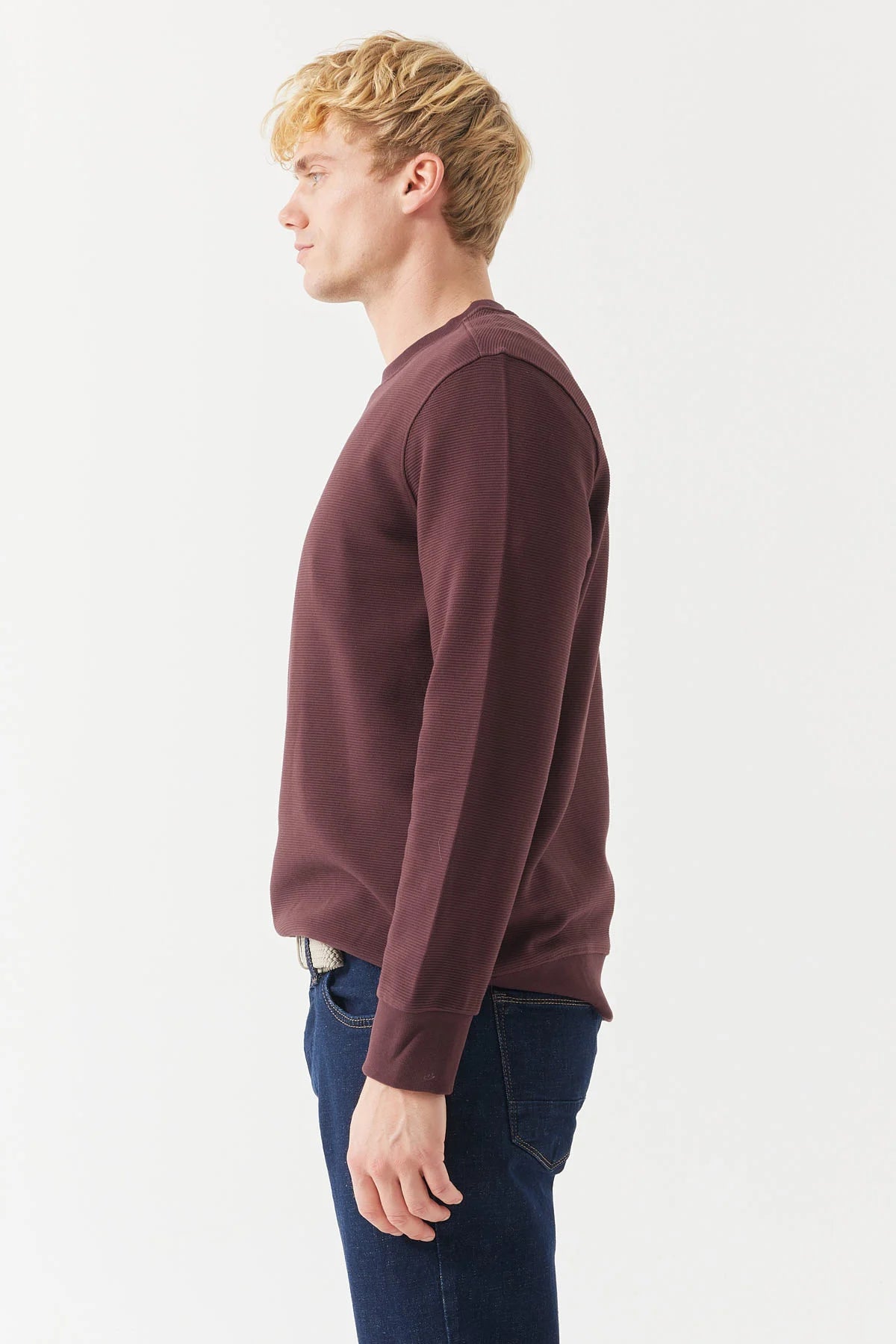 سويت شيرت رجالي أساسي