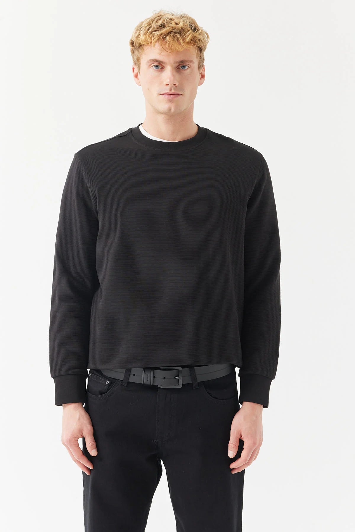 سويت شيرت رجالي أساسي