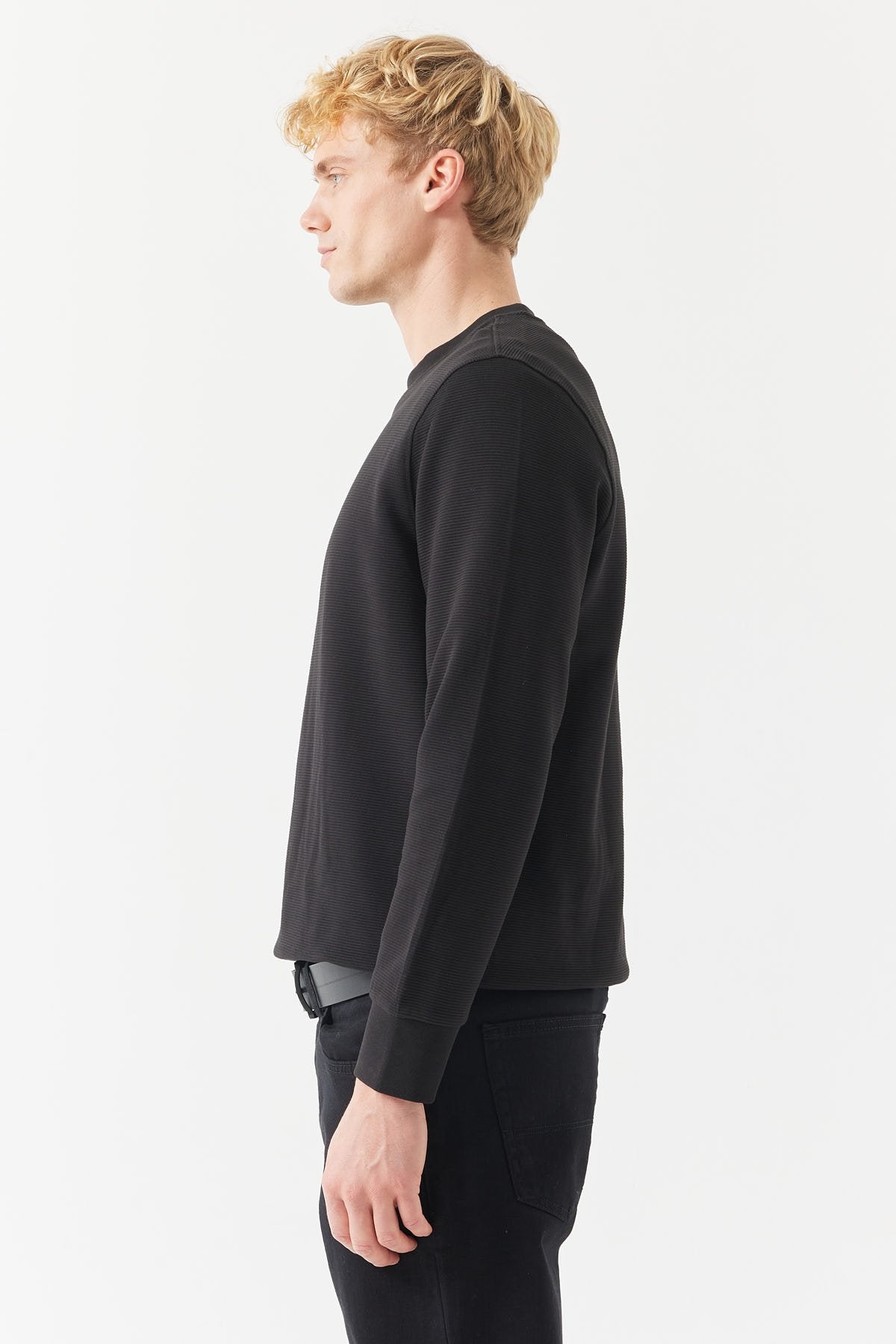 سويت شيرت رجالي أساسي