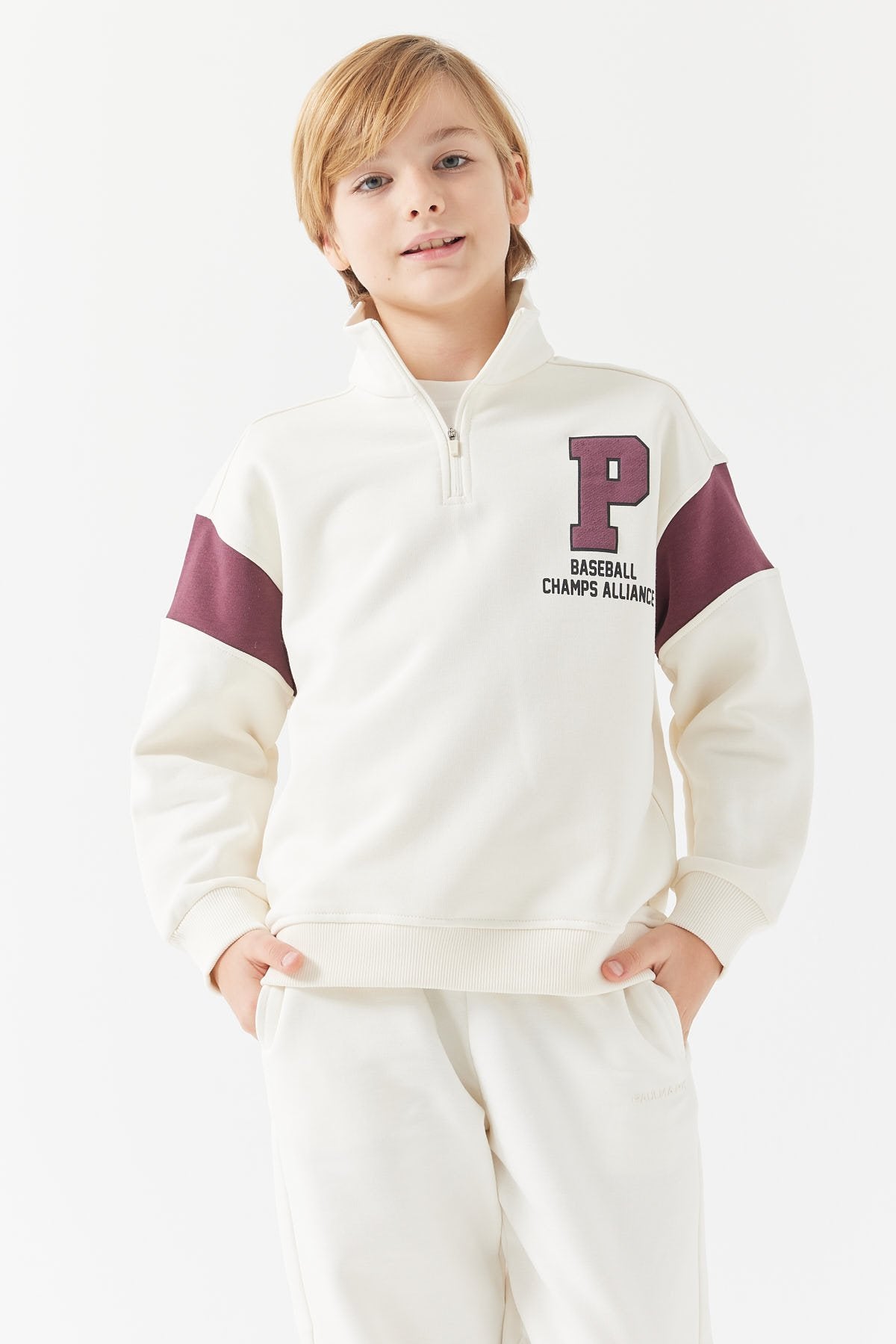 سويت شيرت للأولاد بياقة نصف سحاب