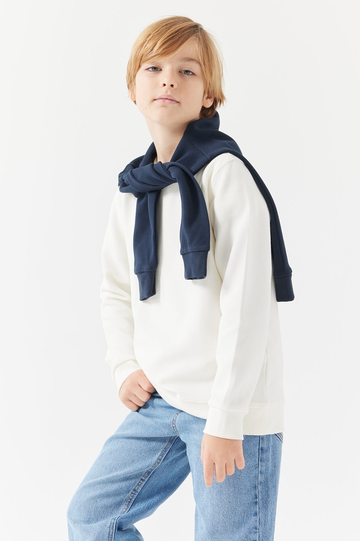 سويت شيرت منقوش للأولاد