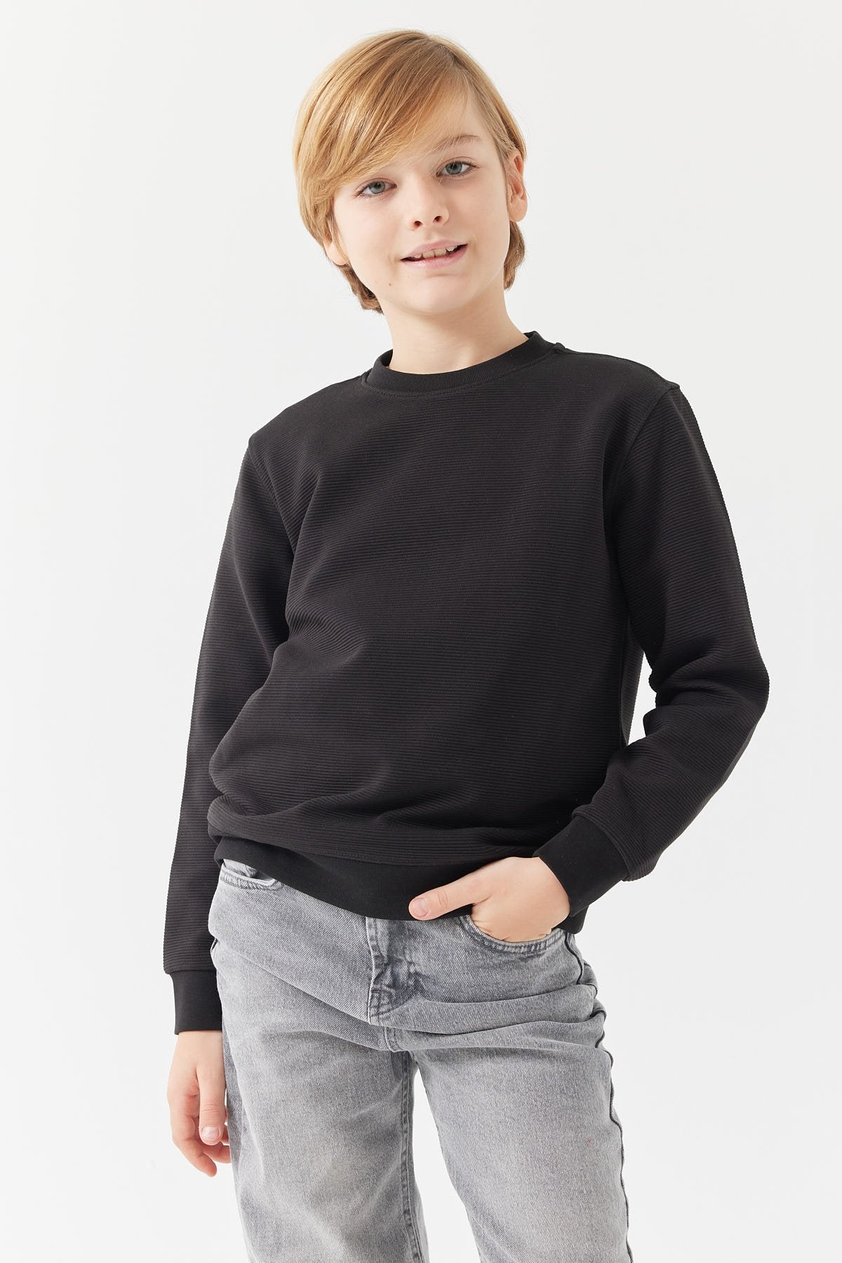 سويت شيرت منقوش للأولاد