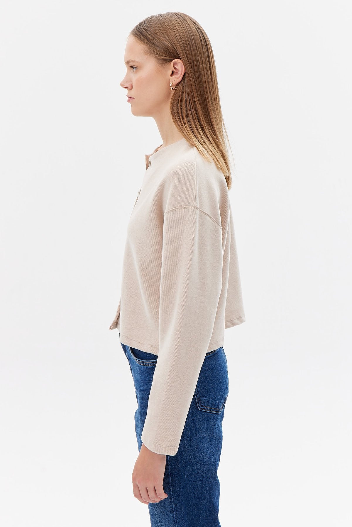 کاردیگانی بەدوگمەی ئافرەتان