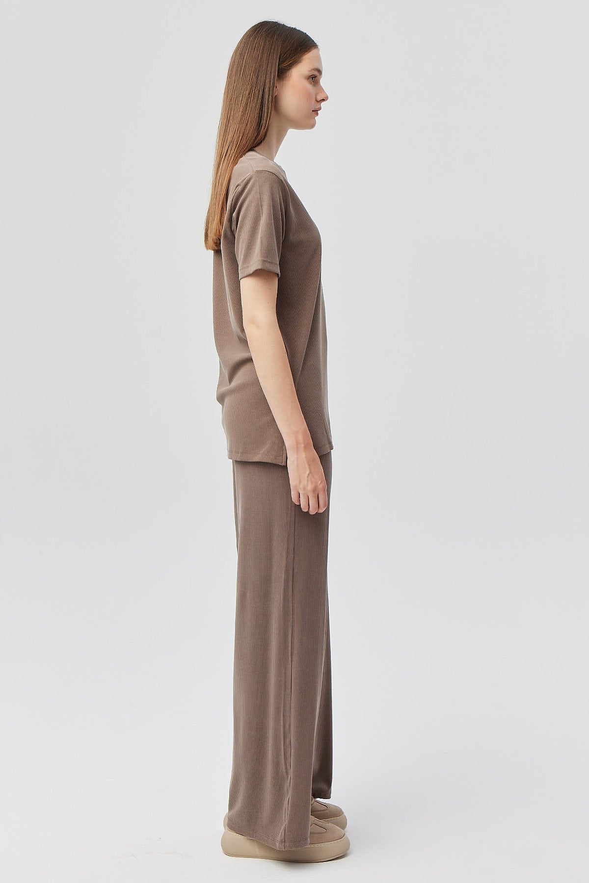 پانتۆڵی تەنکی ئافرەتان