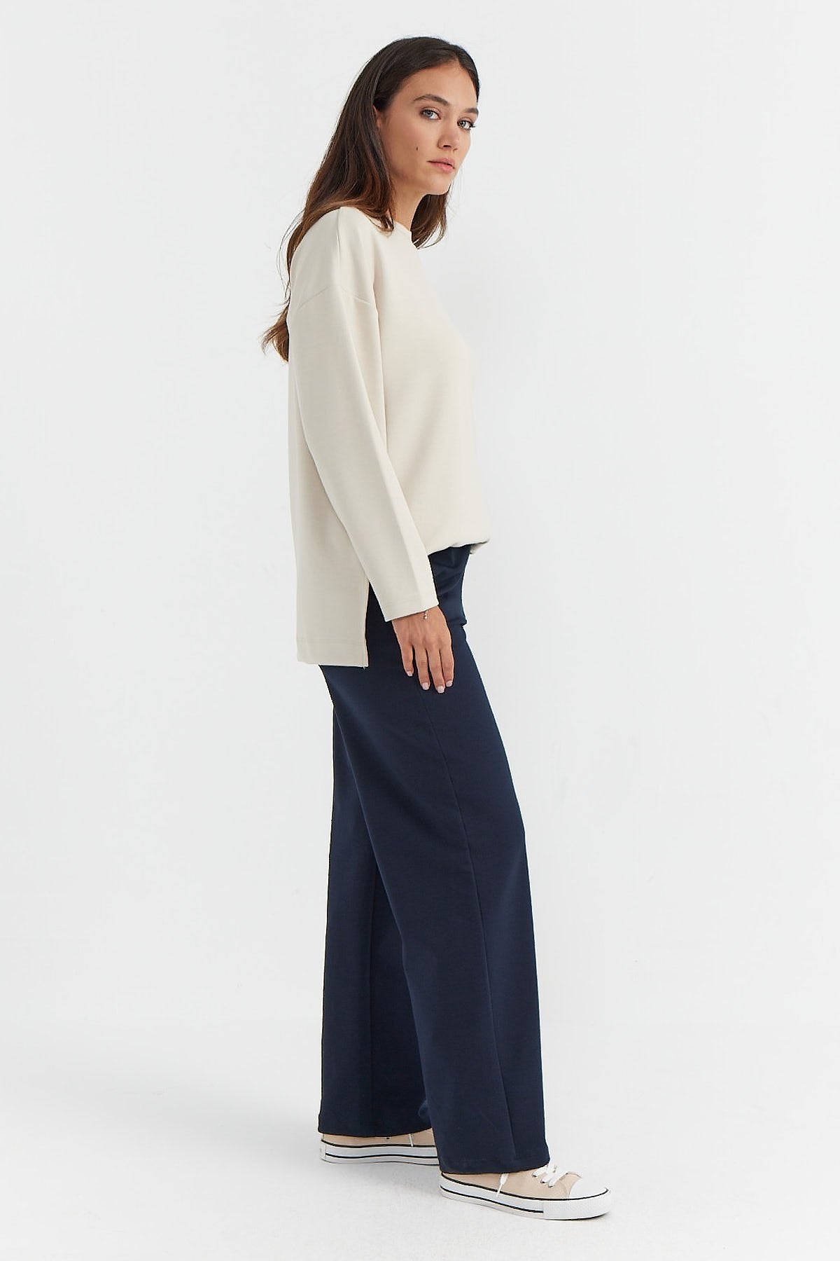 بنطال رياضي نسائي بخصر مطاطي