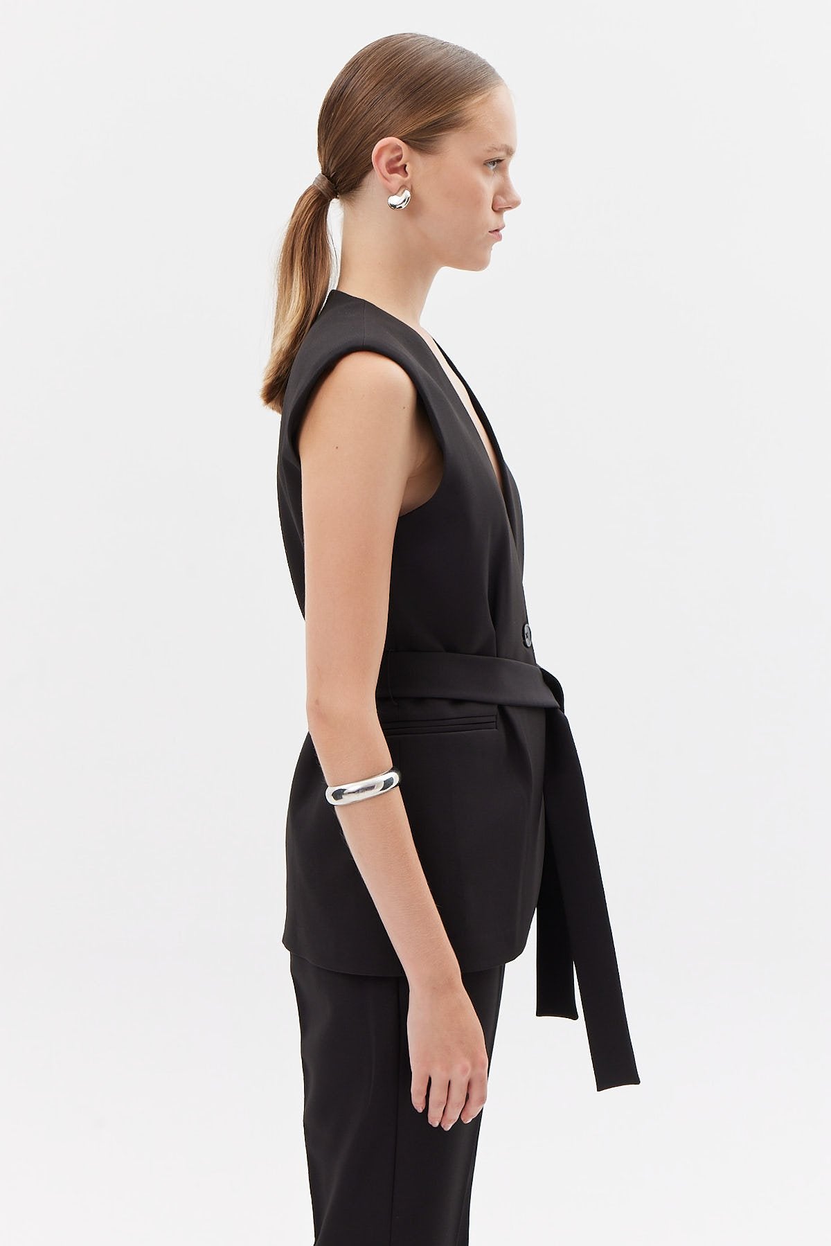 ئێلەگى پشتێندار بۆ ئافرەتان