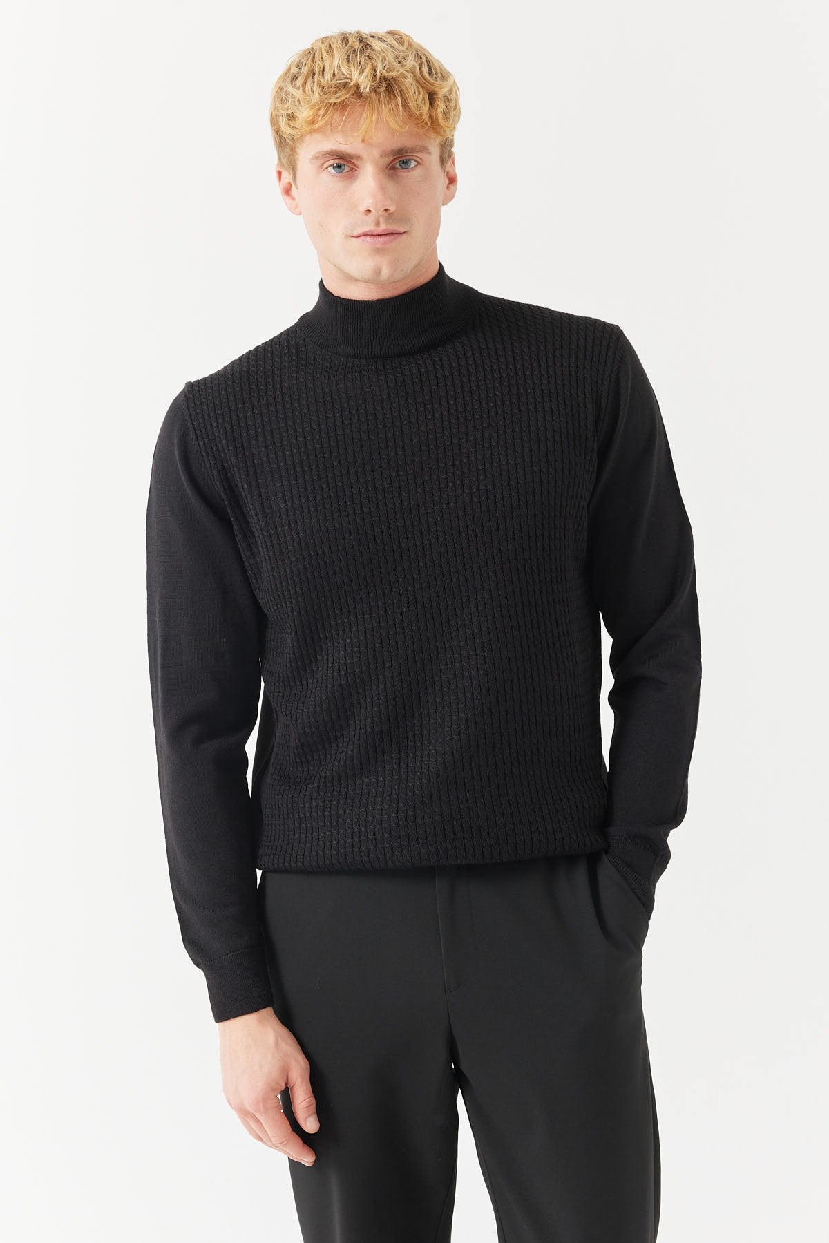 Men's Half Turtleneck Knit Sweater