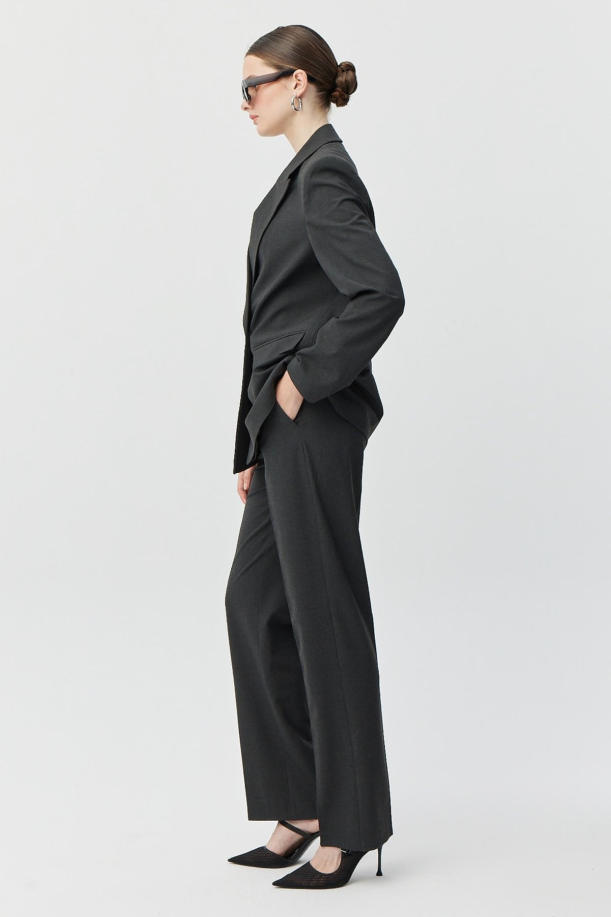 بنطلون قماش نسائي