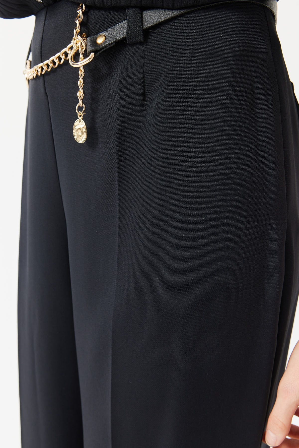 پانتۆڵی قوماشی پشتێندار بۆ ئافرەتان 