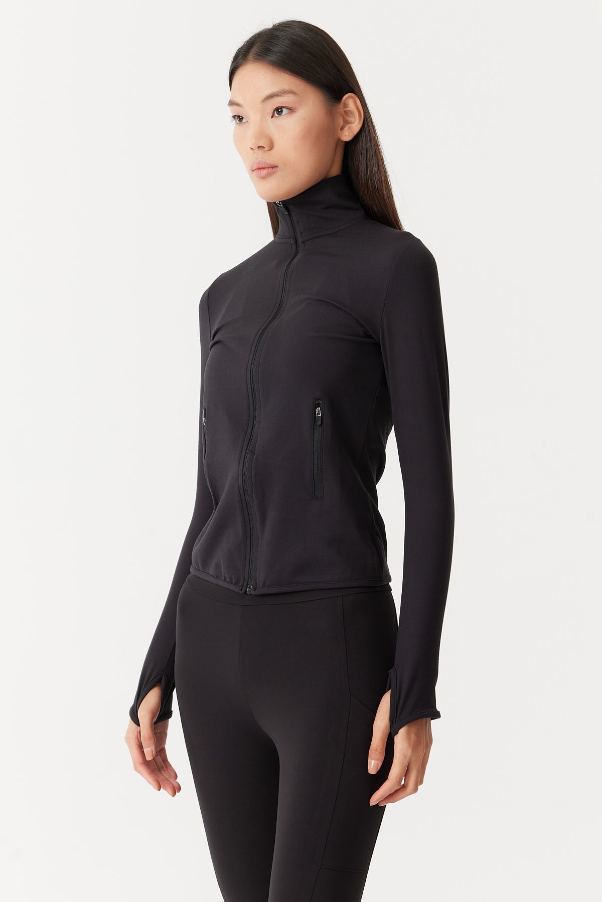 سويت شيرت نسائية بفتحة إبهام