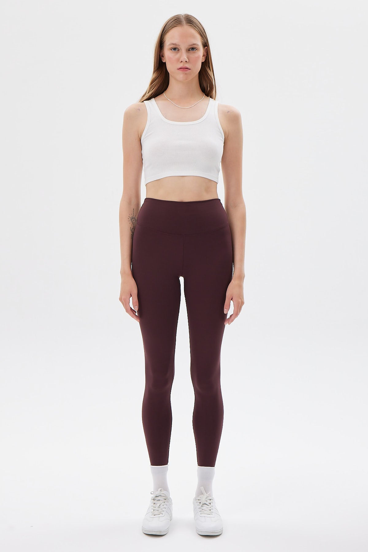 بنطال ضيق نسائي 