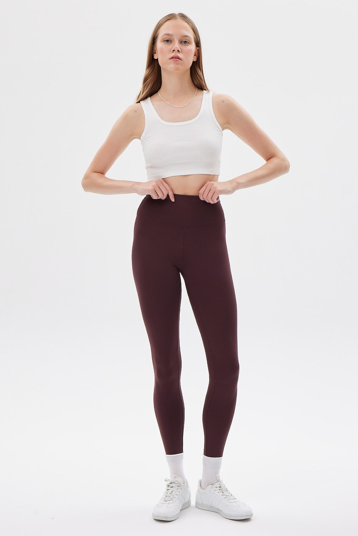 بنطال ضيق نسائي 