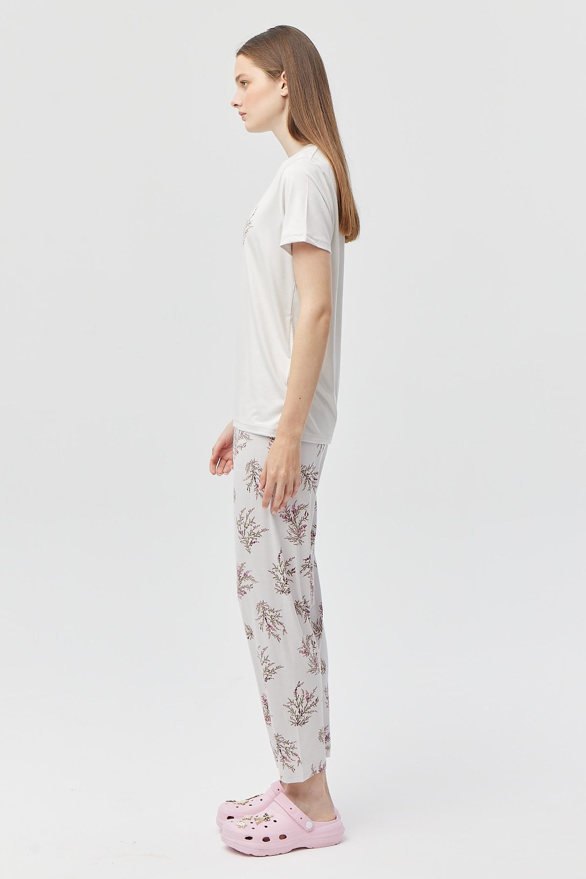 طقم بيجامة نسائية بأكمام قصيرة