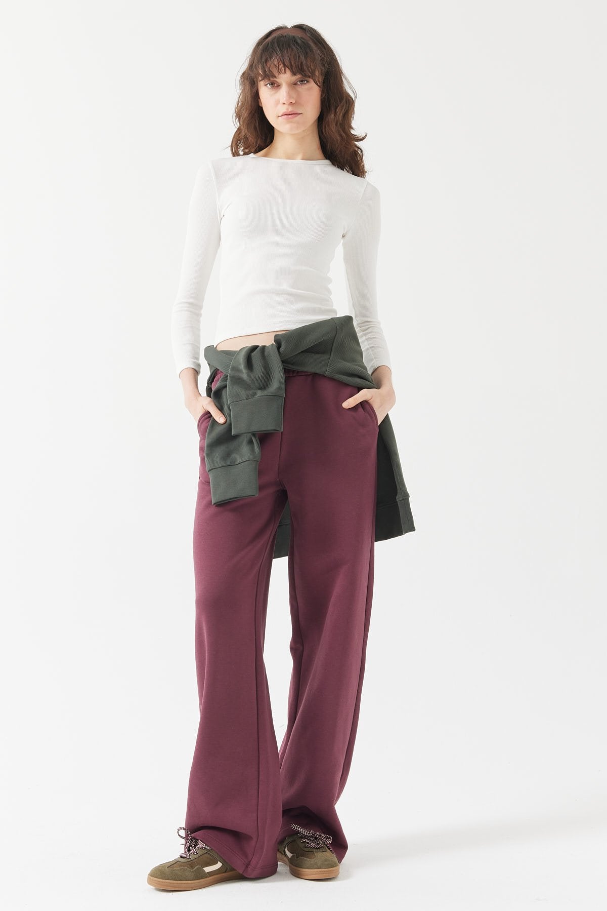 بنطلون رياضي نسائي بخصر مطاطي