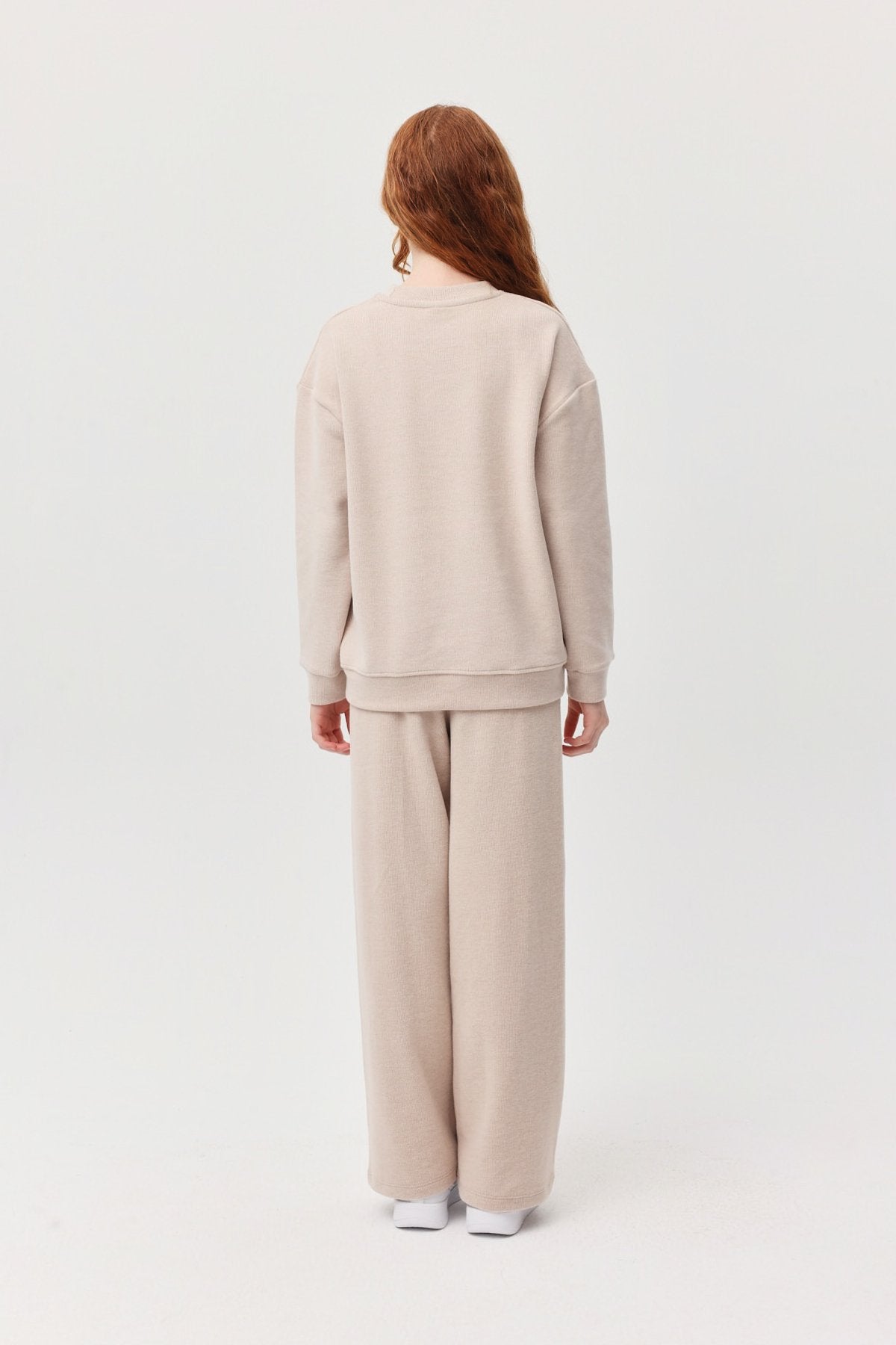 بنطلون رياضي بناتي بخصر مطاطي وملمس مميز 