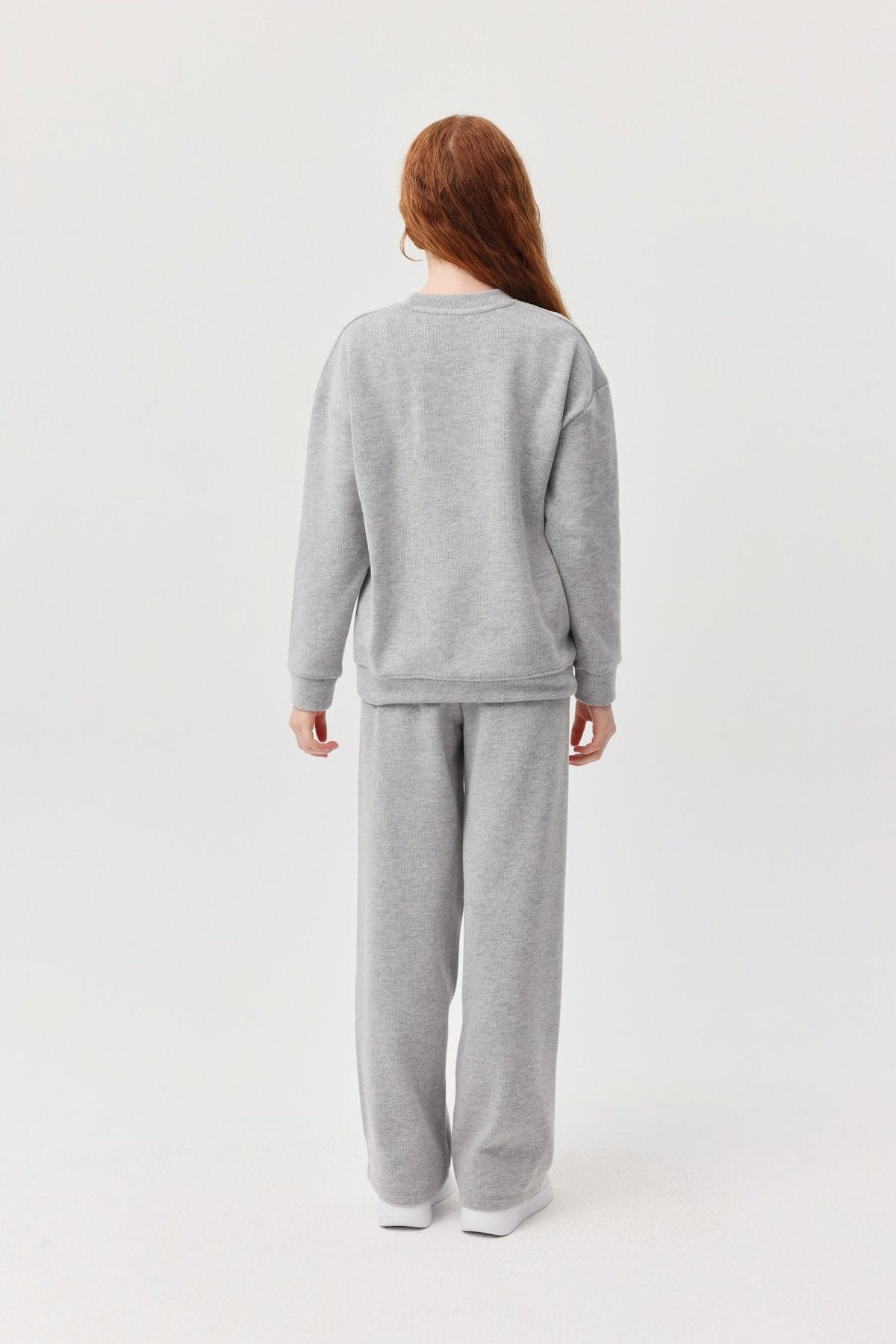 بنطلون رياضي بناتي بخصر مطاطي وملمس مميز 