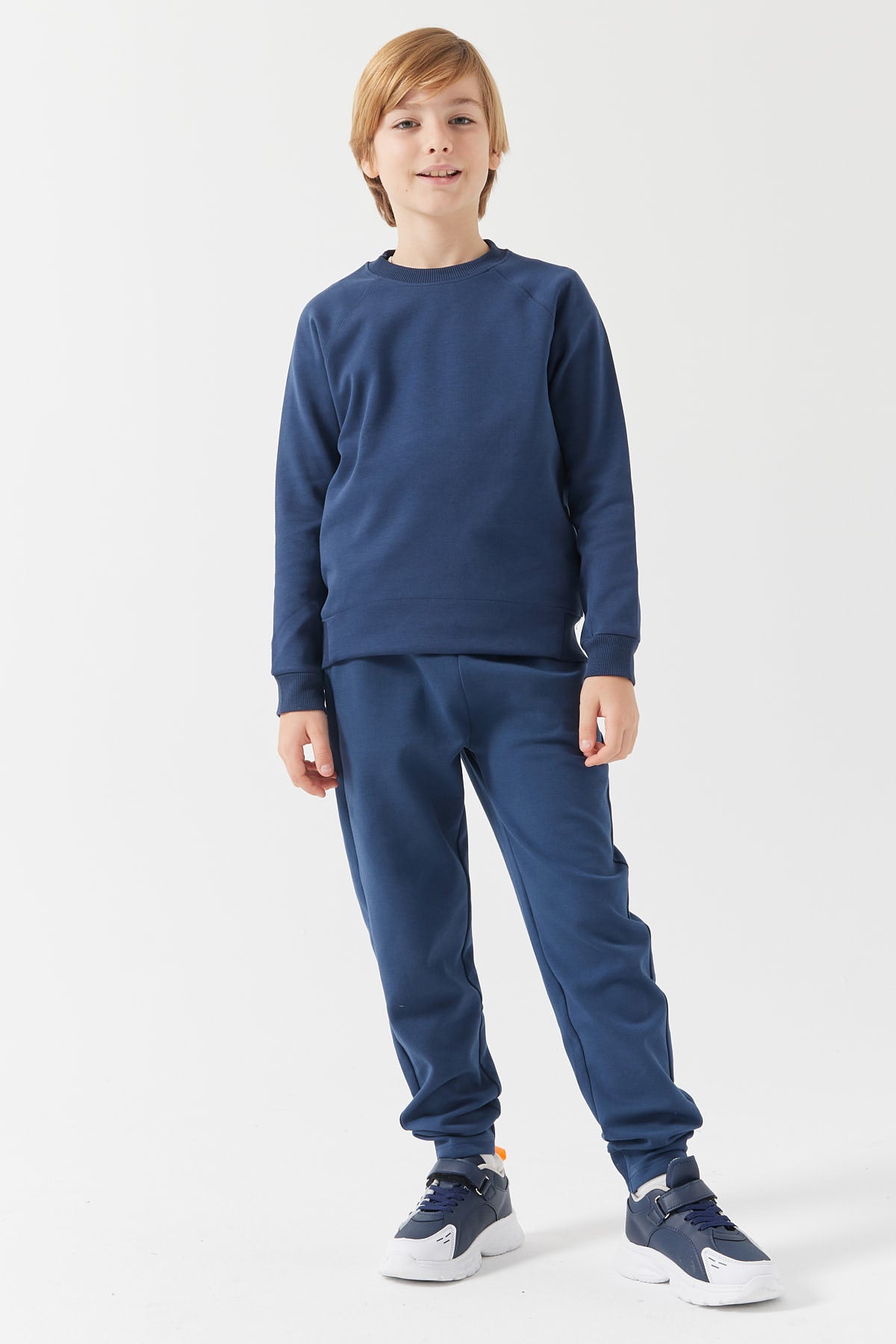 بنطلون رياضي للأولاد