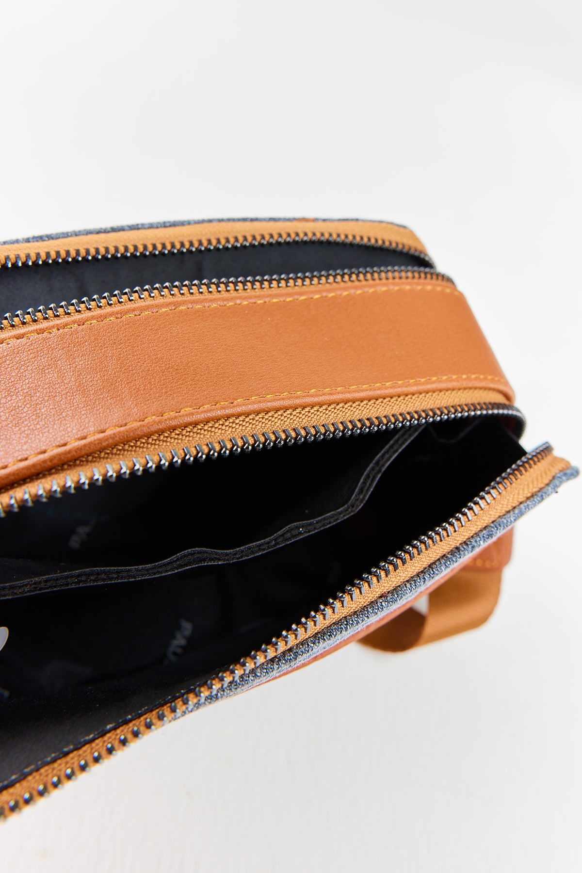 حقيبة كتف كروس بودي قابلة للتعديل للنساء