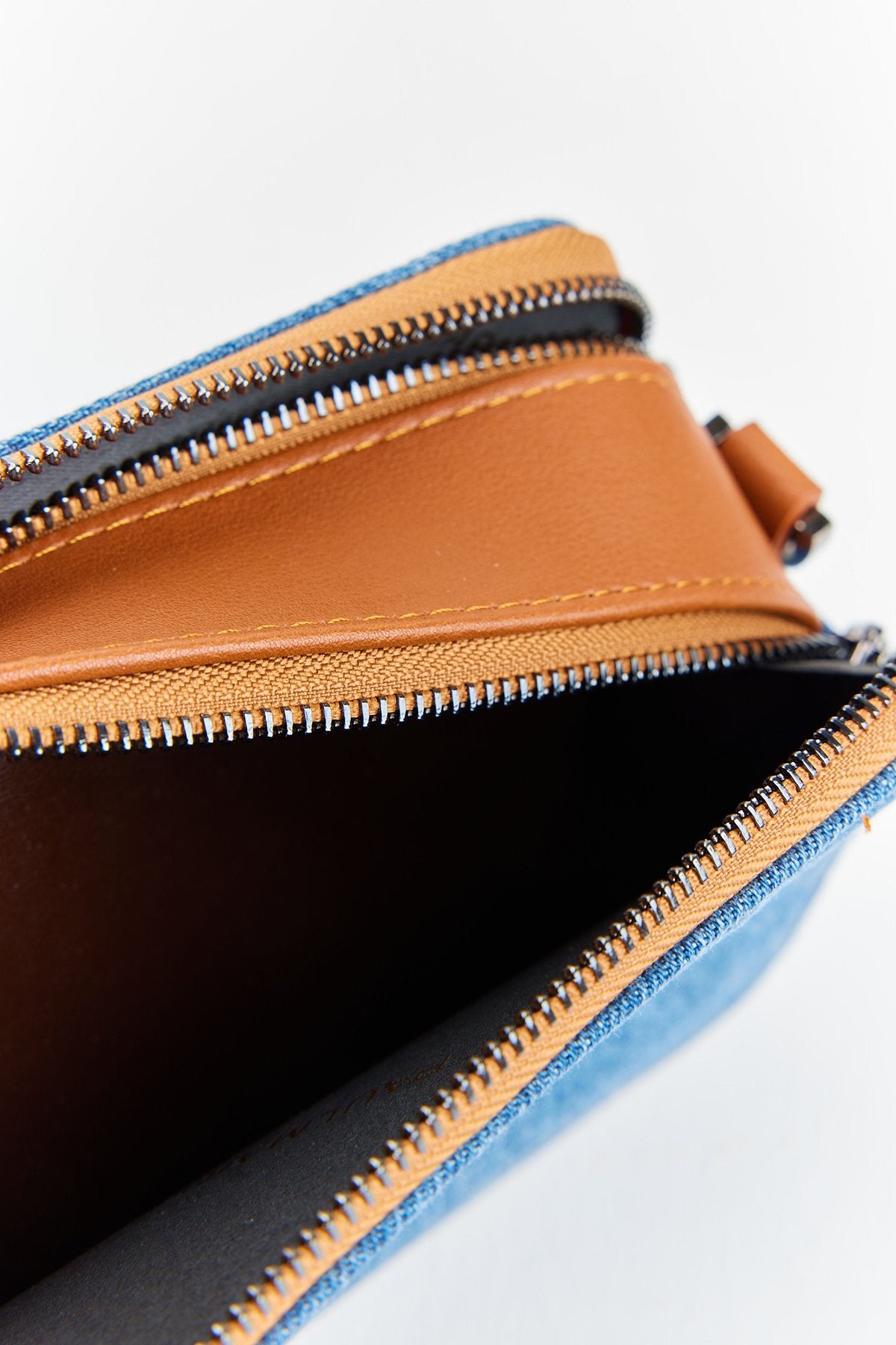 حقيبة كتف كروس بودي قابلة للتعديل للنساء