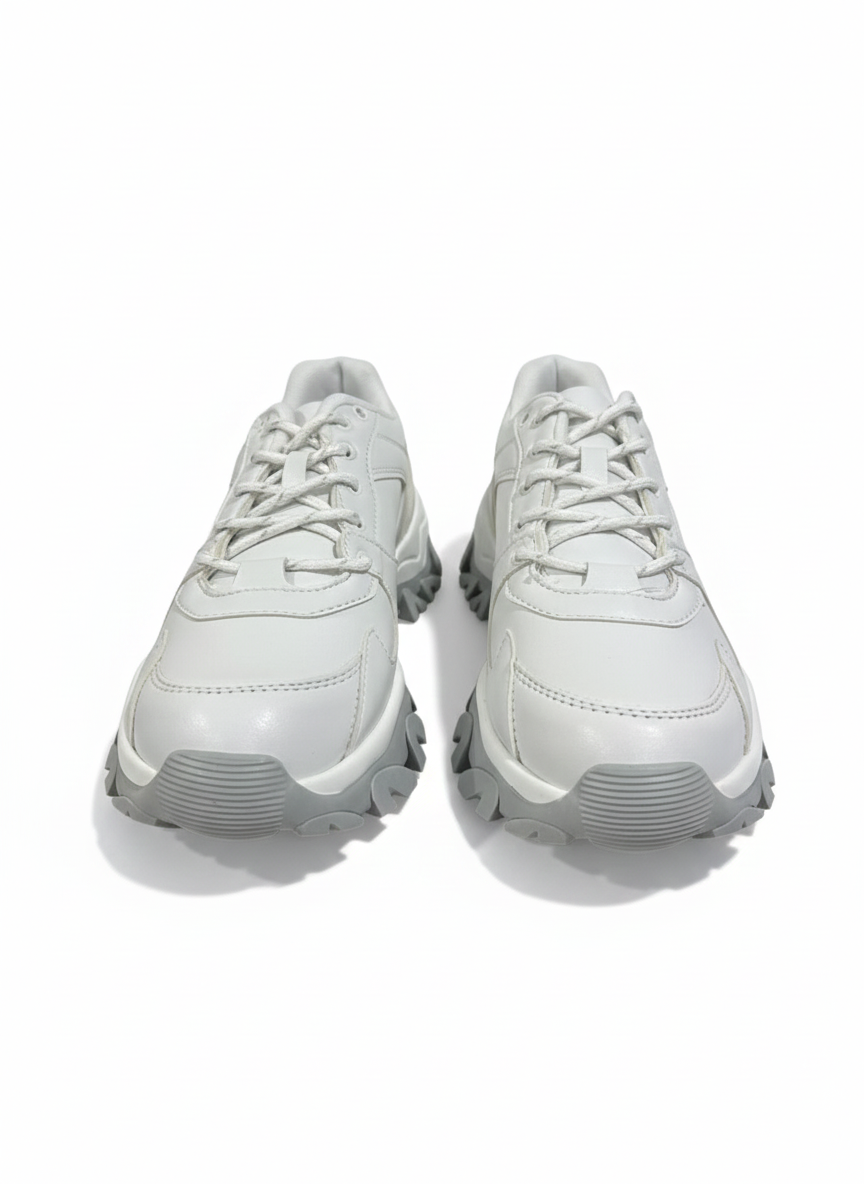 أحذية رياضية نسائية